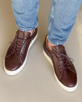 Sneakers VS Brown