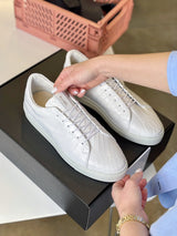 Sneakers VS Croco
